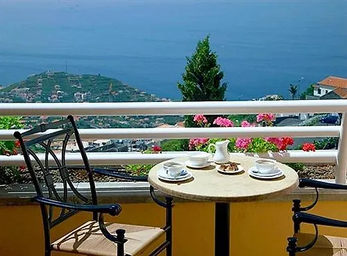 Quinta Do Estreito 호텔 4*