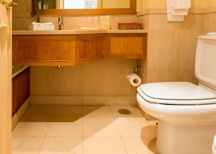 Quinta Do Estreito 호텔 4*